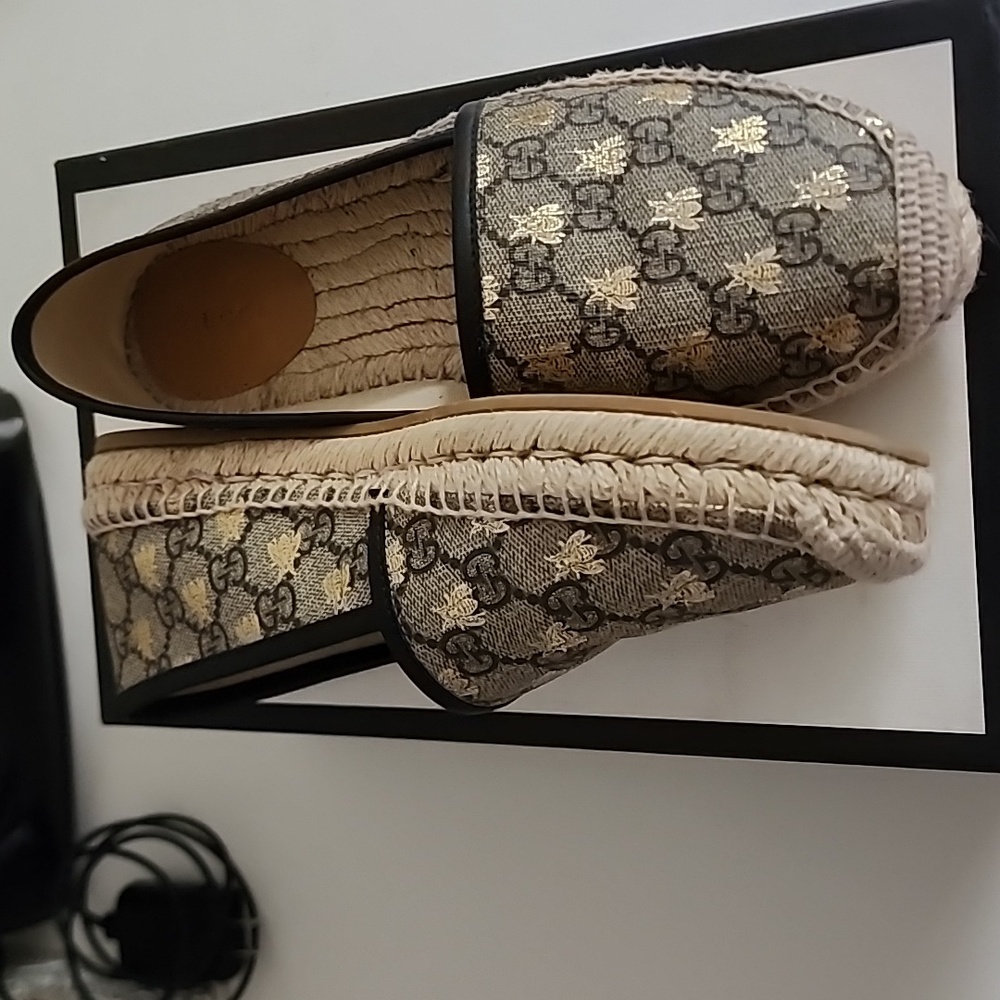 GUCCI PILAR ESPADRILLES BEIGE GOLD BEES - Picture 6 of 10